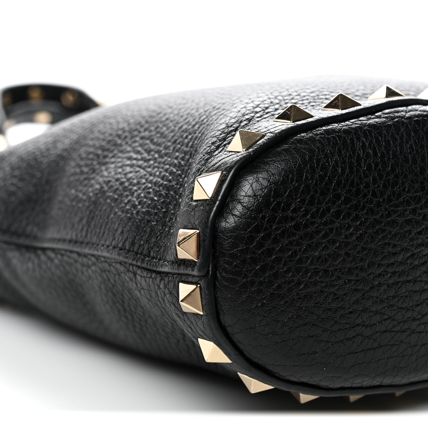 Valentino Garavani Pebbled Calfskin Rockstud Bucket Bag Black 8 of 10