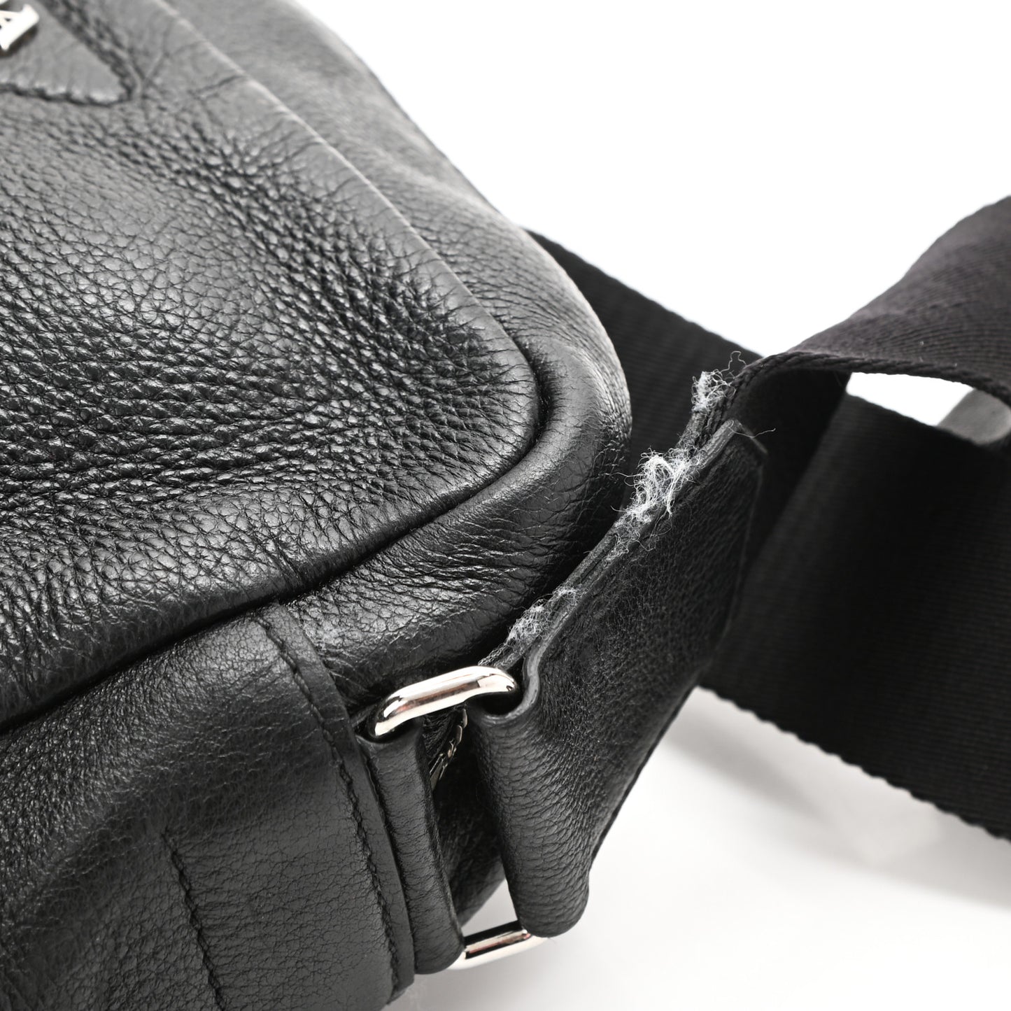 Vitello Daino Crossbody Black