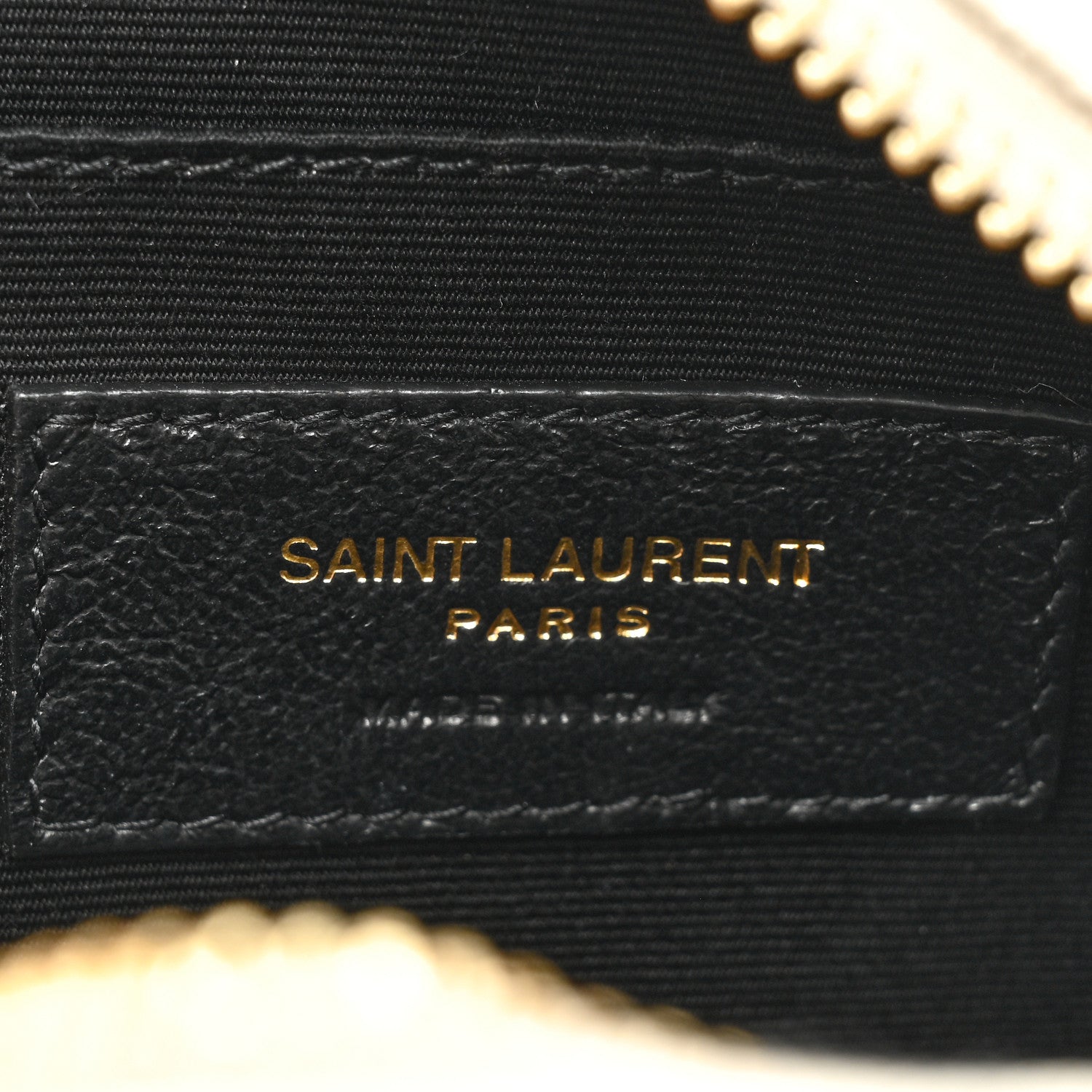 Saint Laurent Grain De Poudre Matelasse Chevron Quilted Round Vinyle Camera Bag Crema Soft 6 of 9