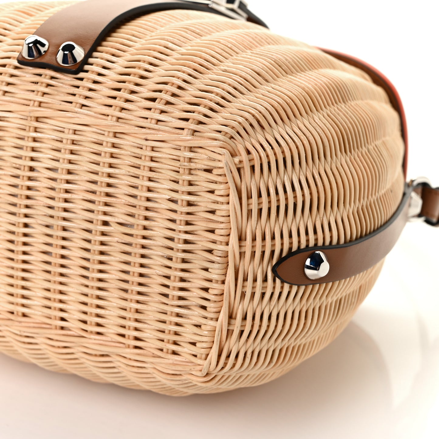 Wicker City Calfskin Shoulder Bag Naturale Cognac