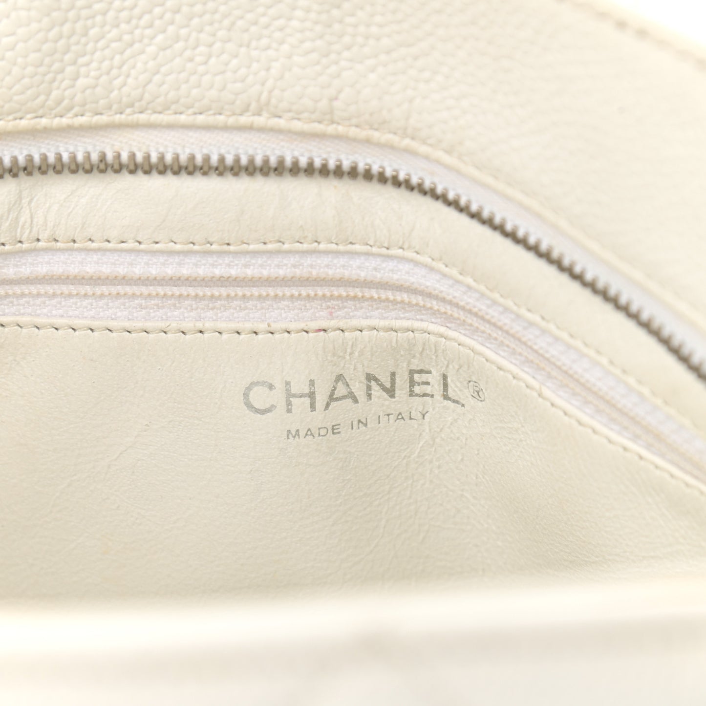 Caviar Quilted Medallion Tote White