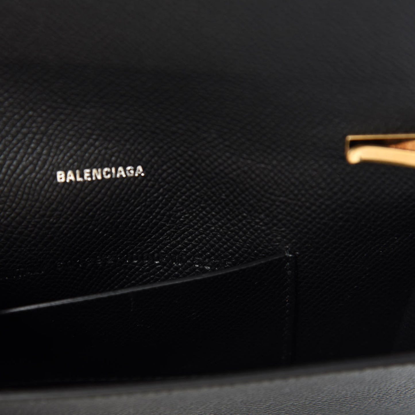 Grained Calfskin BB Phone Holder Wallet On Chain Black