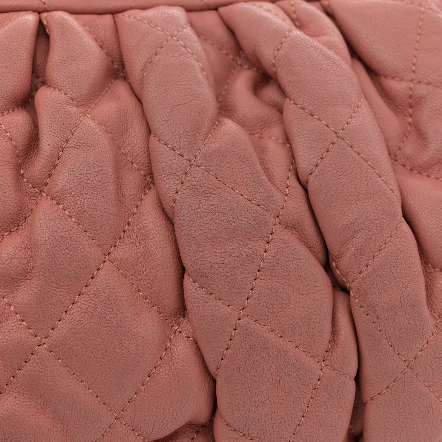 Washed Lambskin Quilted Medium Chain Around Messenger Salmon