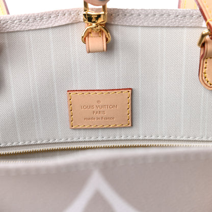 Louis Vuitton Monogram Giant By The Pool Onthego GM Brume 8 of 11