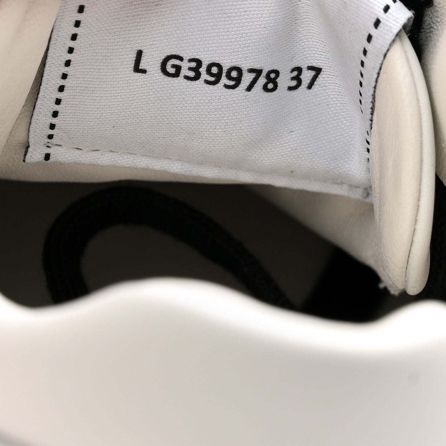 Calfskin CC Womens Sneakers 37 White Black