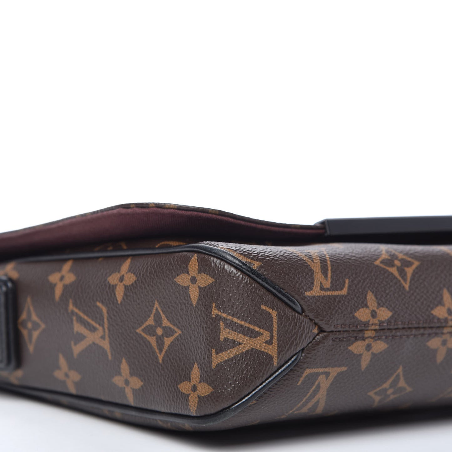 Monogram Macassar District PM