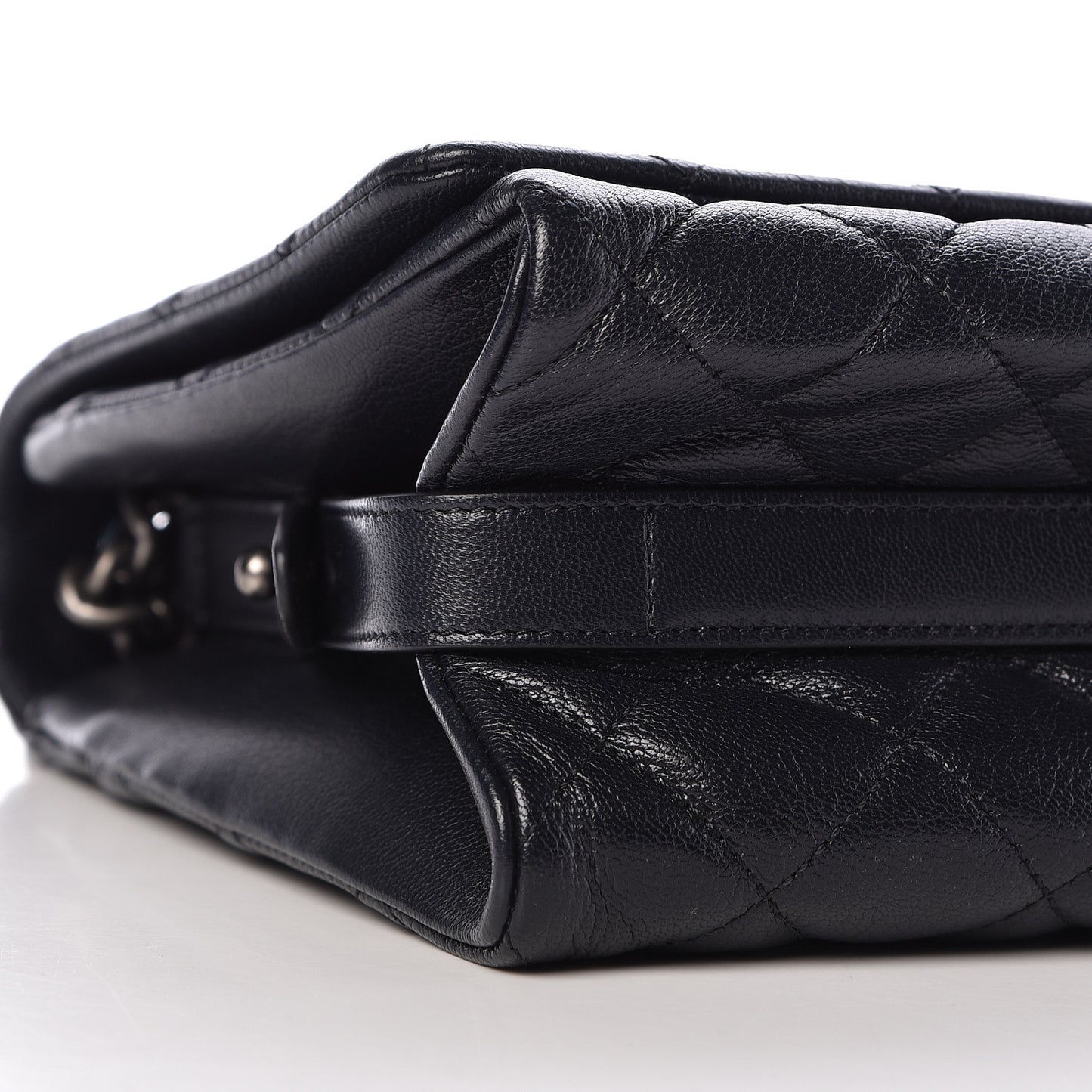 Goatskin Quilted Large City Rock Flap Navy