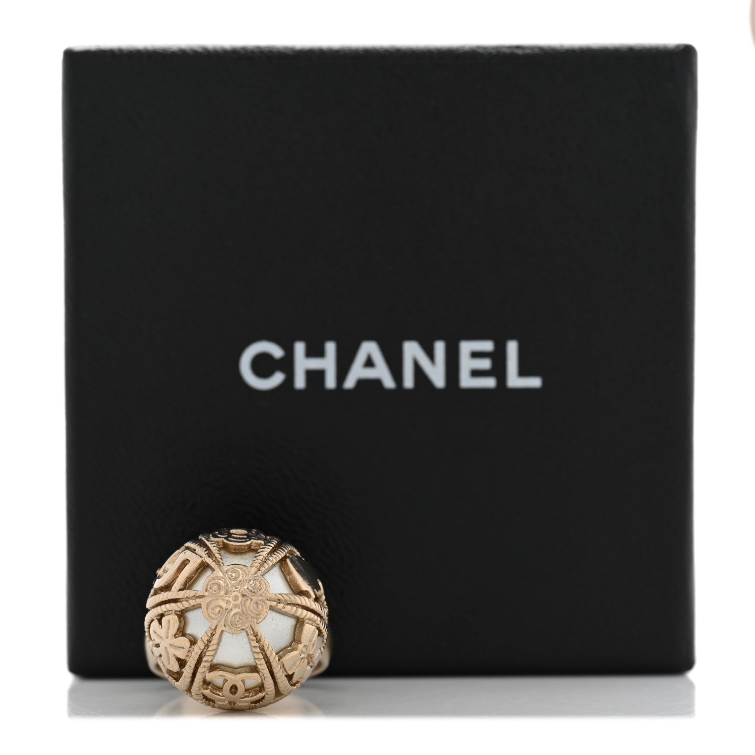 Chanel Metal Pearl Lucky Symbols Ring 53 6.5 Gold Pearly White 6 of 6
