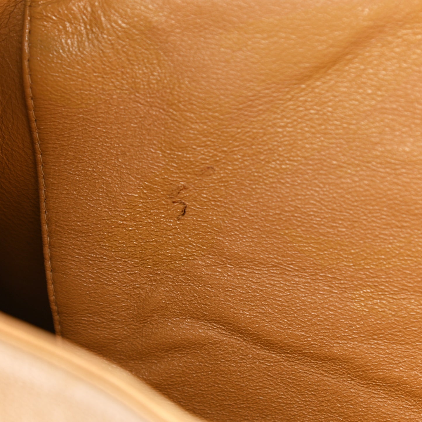 Caviar CC Tote Beige