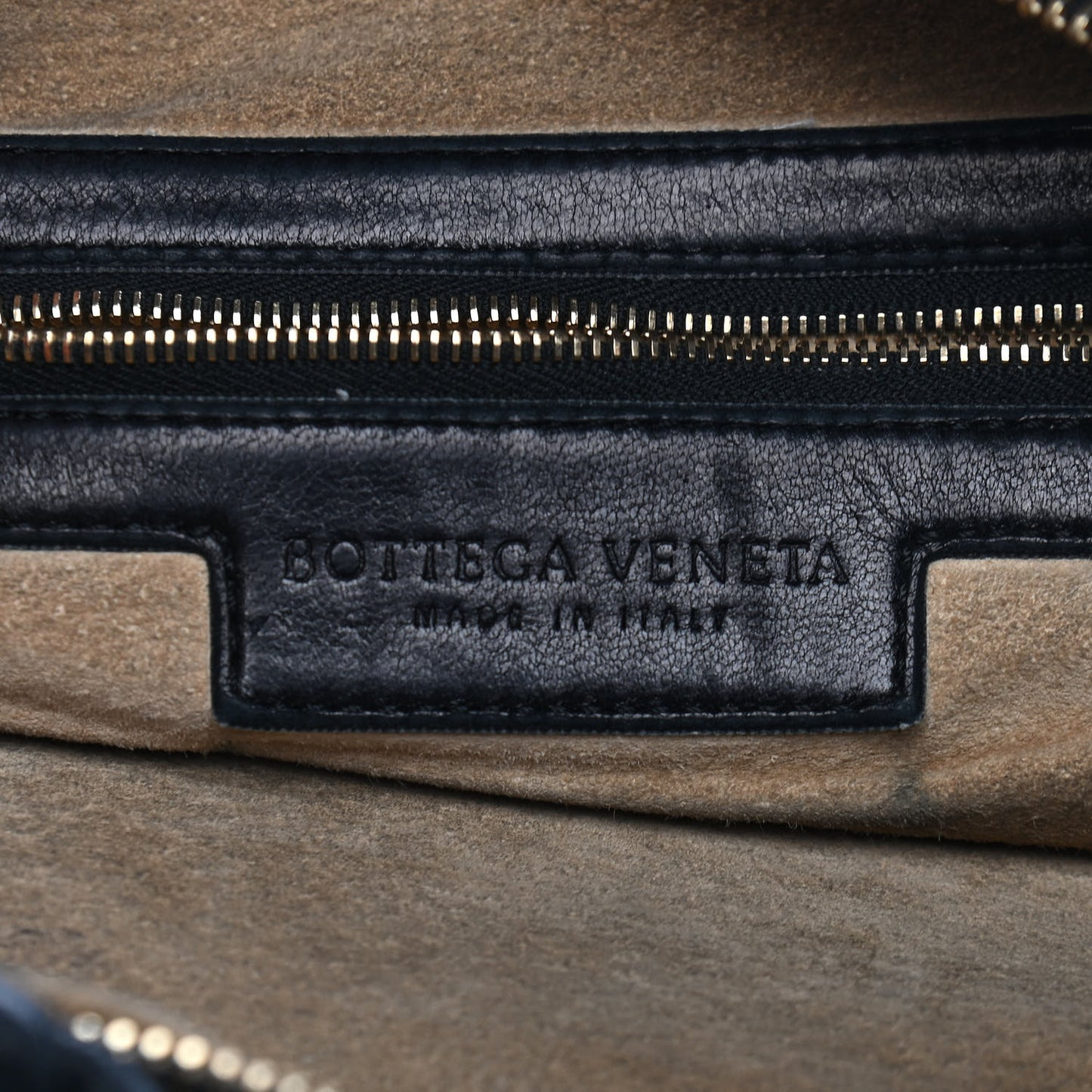 Nappa Intrecciato Medium Veneta Hobo Black