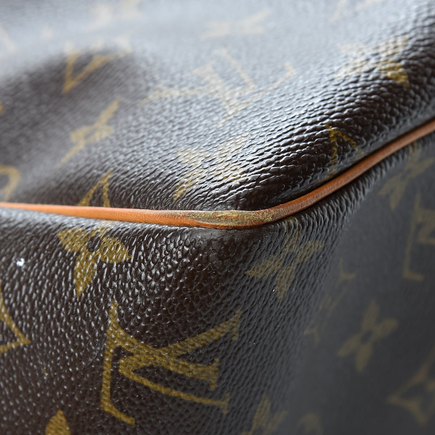 Louis Vuitton Monogram Batignolles Vertical 9 of 31