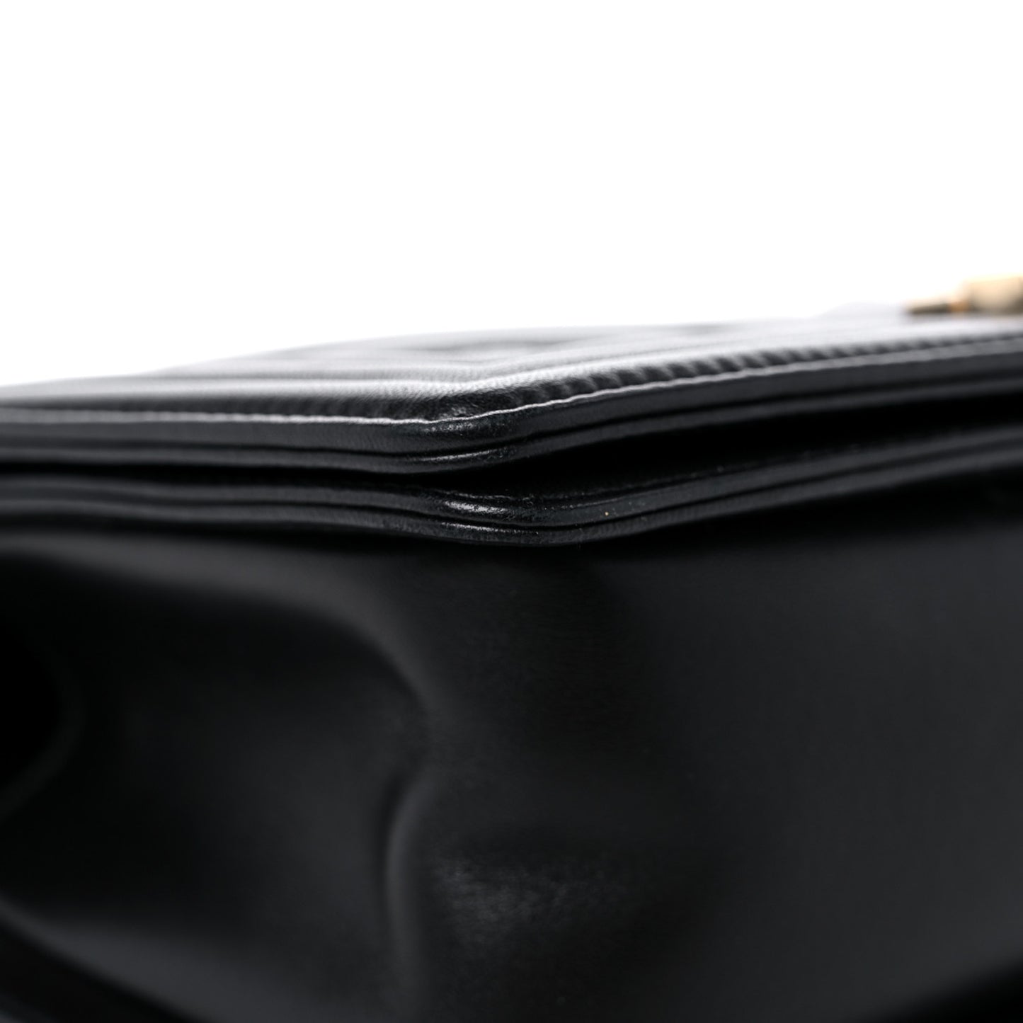 Lambskin Chevron Quilted Medium Boy Flap Black