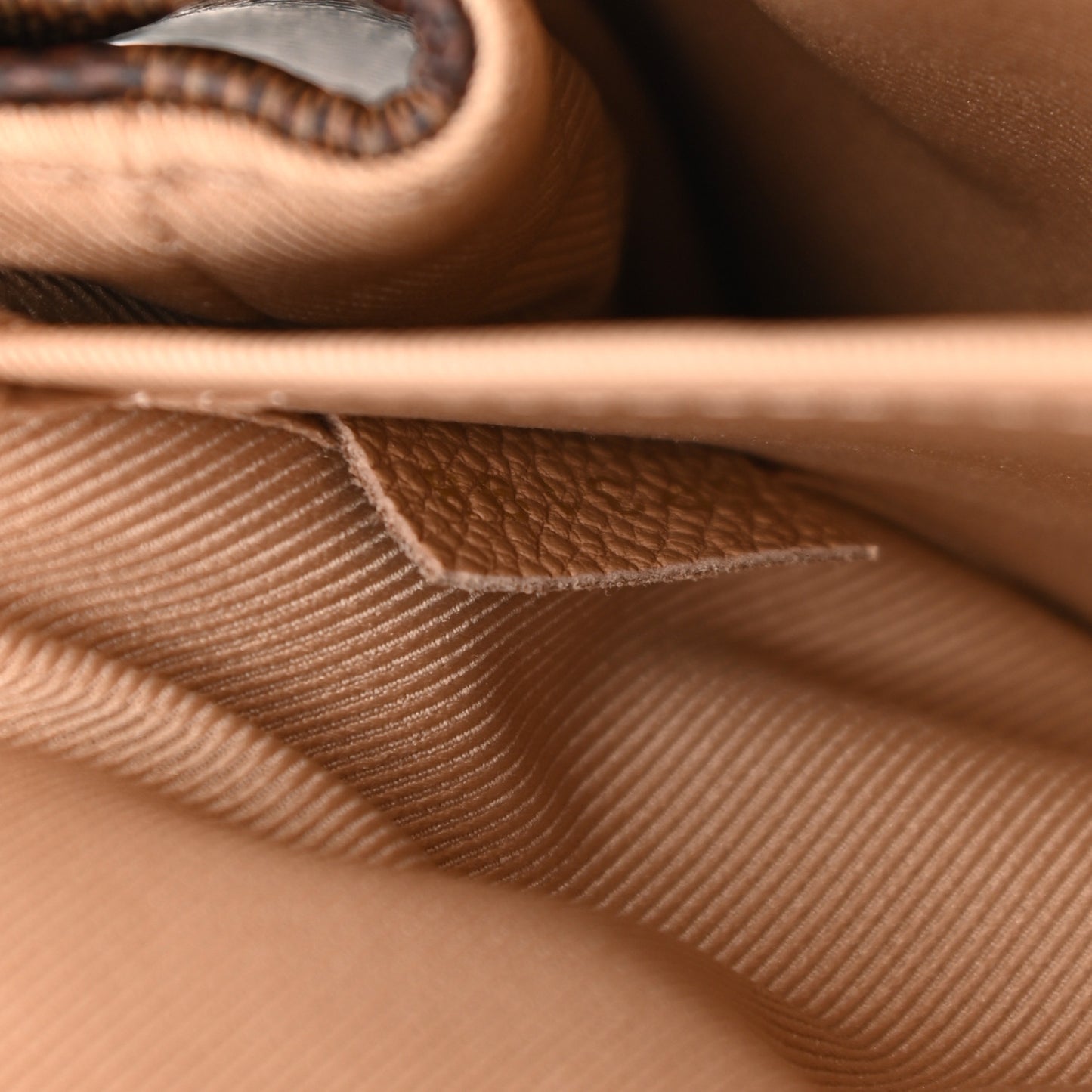 Damier Ebene Clapton Backpack Creme