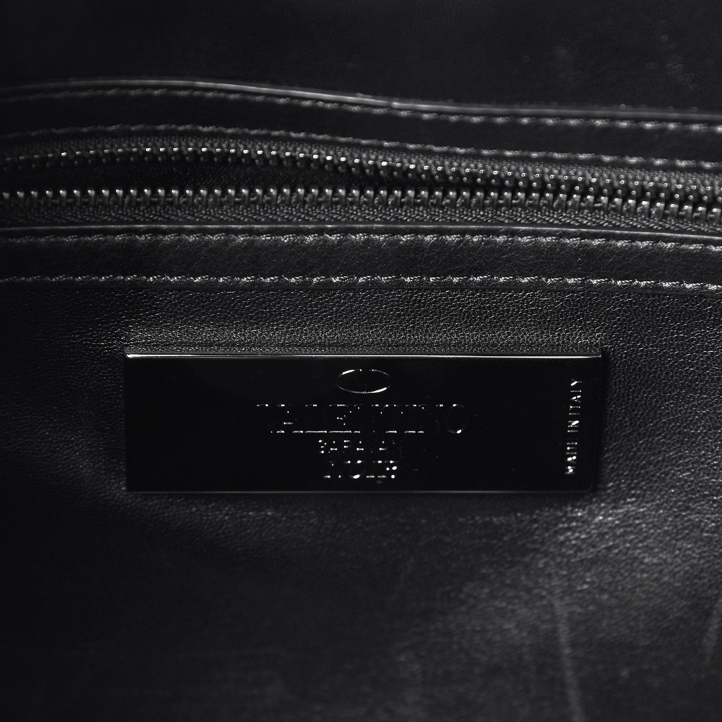 Vitello Medium Glam Lock Rockstud Flap Black