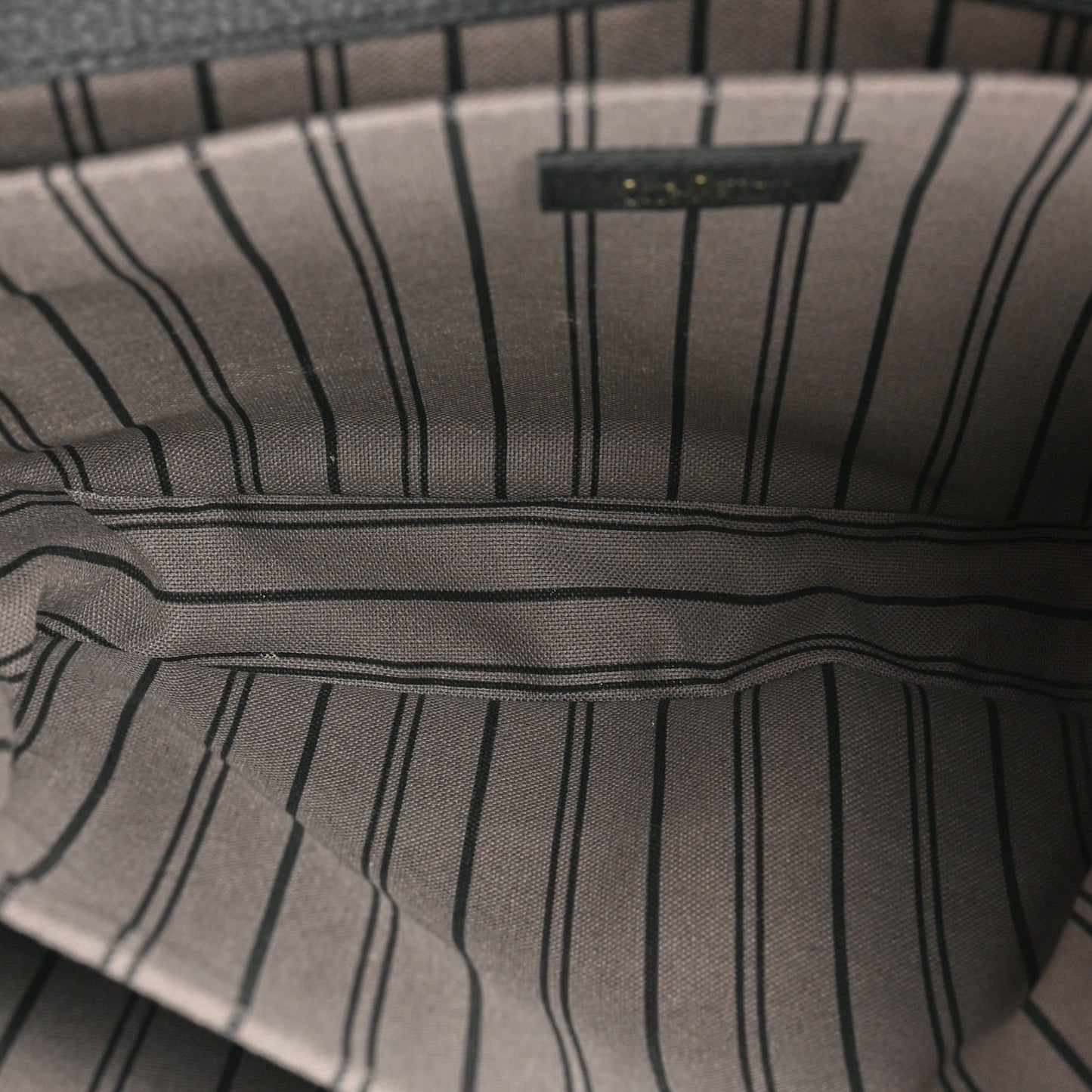 LOUIS VUITTON Empreinte Pochette Metis Black