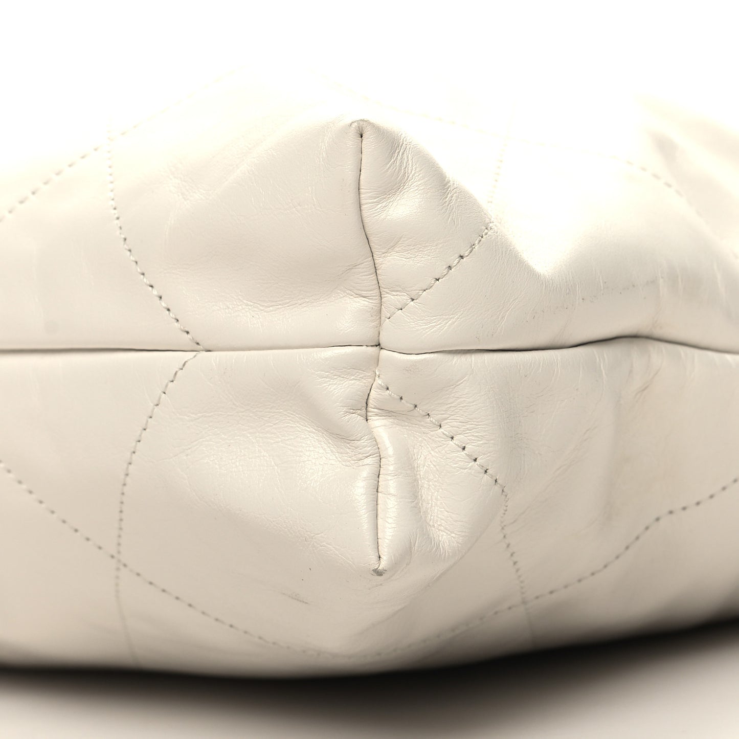 Shiny Calfskin Quilted Chanel 22 White