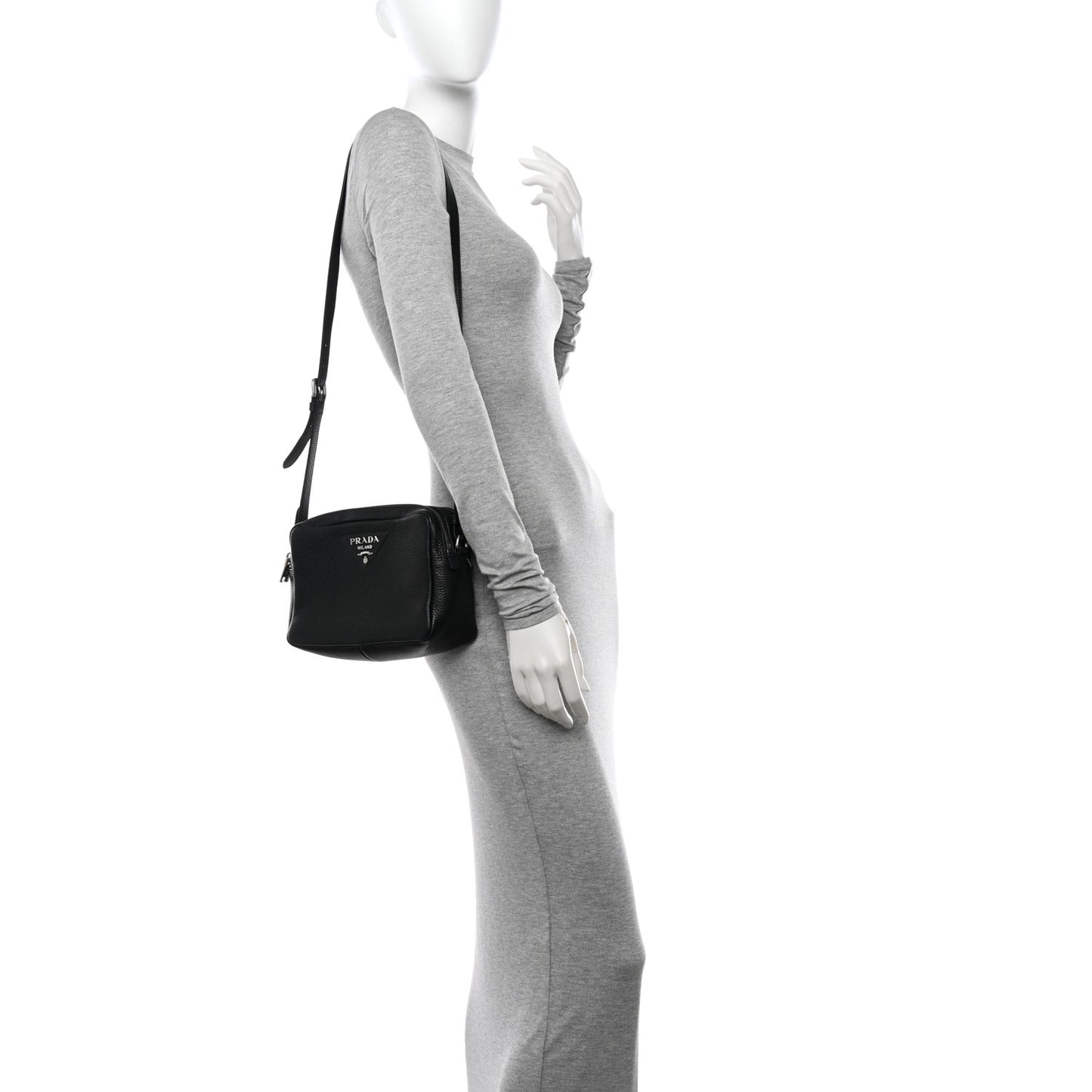 Vitello Daino Soft Camera Crossbody Black