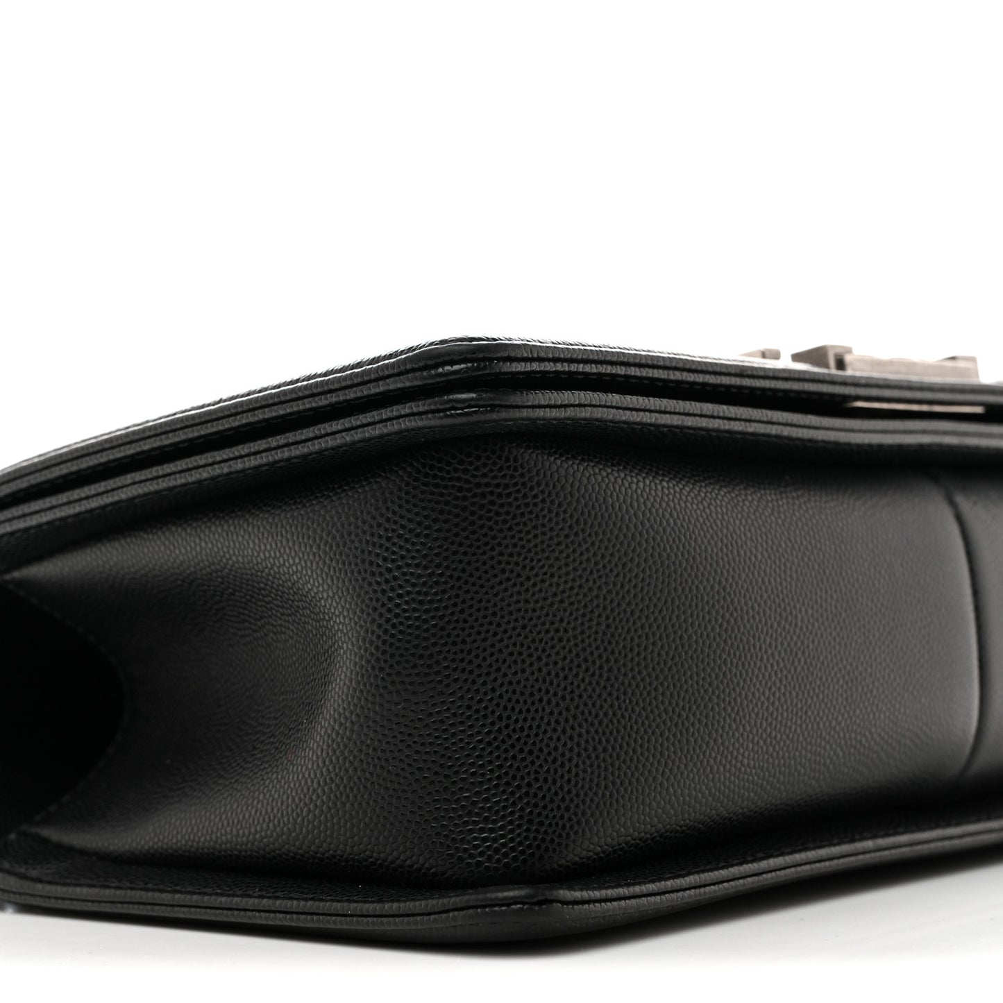 Caviar Quilted Medium Boy Flap Black