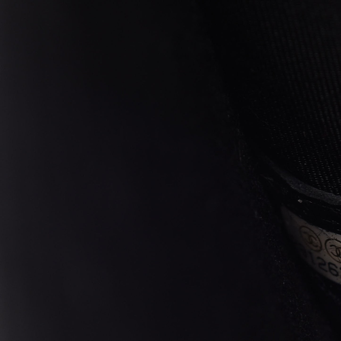 Calfskin Caviar Quilted Chain Handle Flap Black