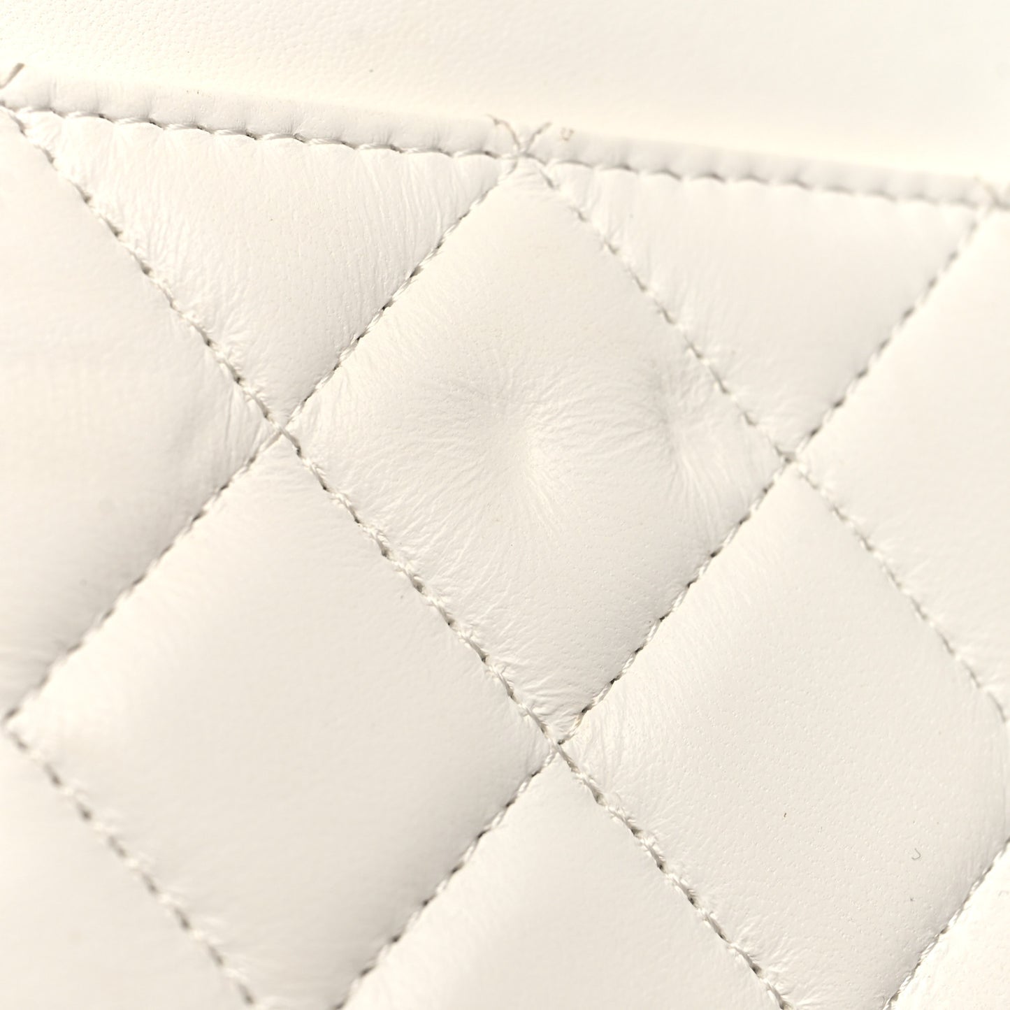Lambskin Quilted CC Pearl Crush Wallet on Chain WOC White