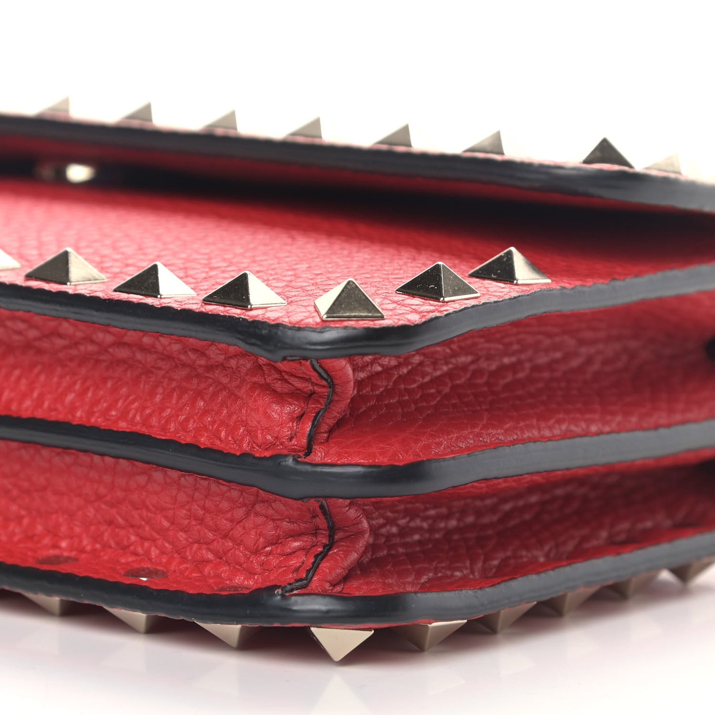 Pebbled Calfskin Rockstud Flap Wallet On Chain Rouge Pur