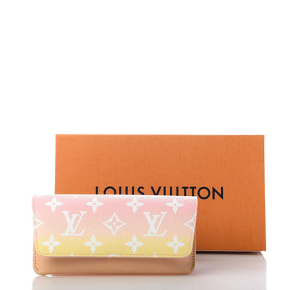Louis Vuitton Monogram Giant By The Pool Woody Glasses Case Light Pink 7 of 7