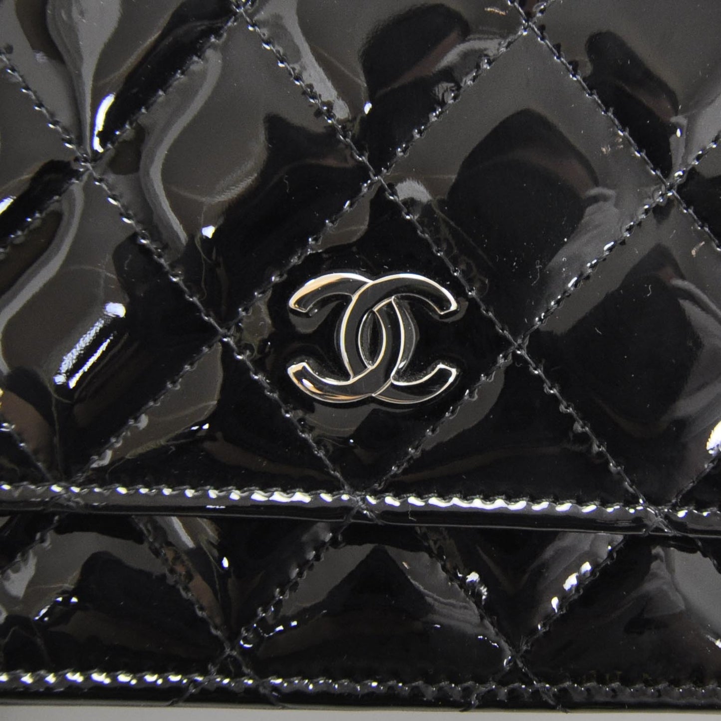 Patent Quilted Wallet On Chain Black