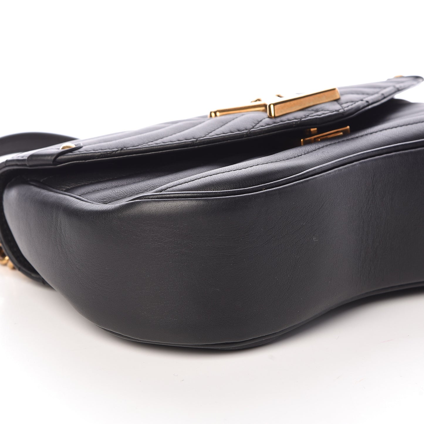 Calfskin New Wave Chain MM Black