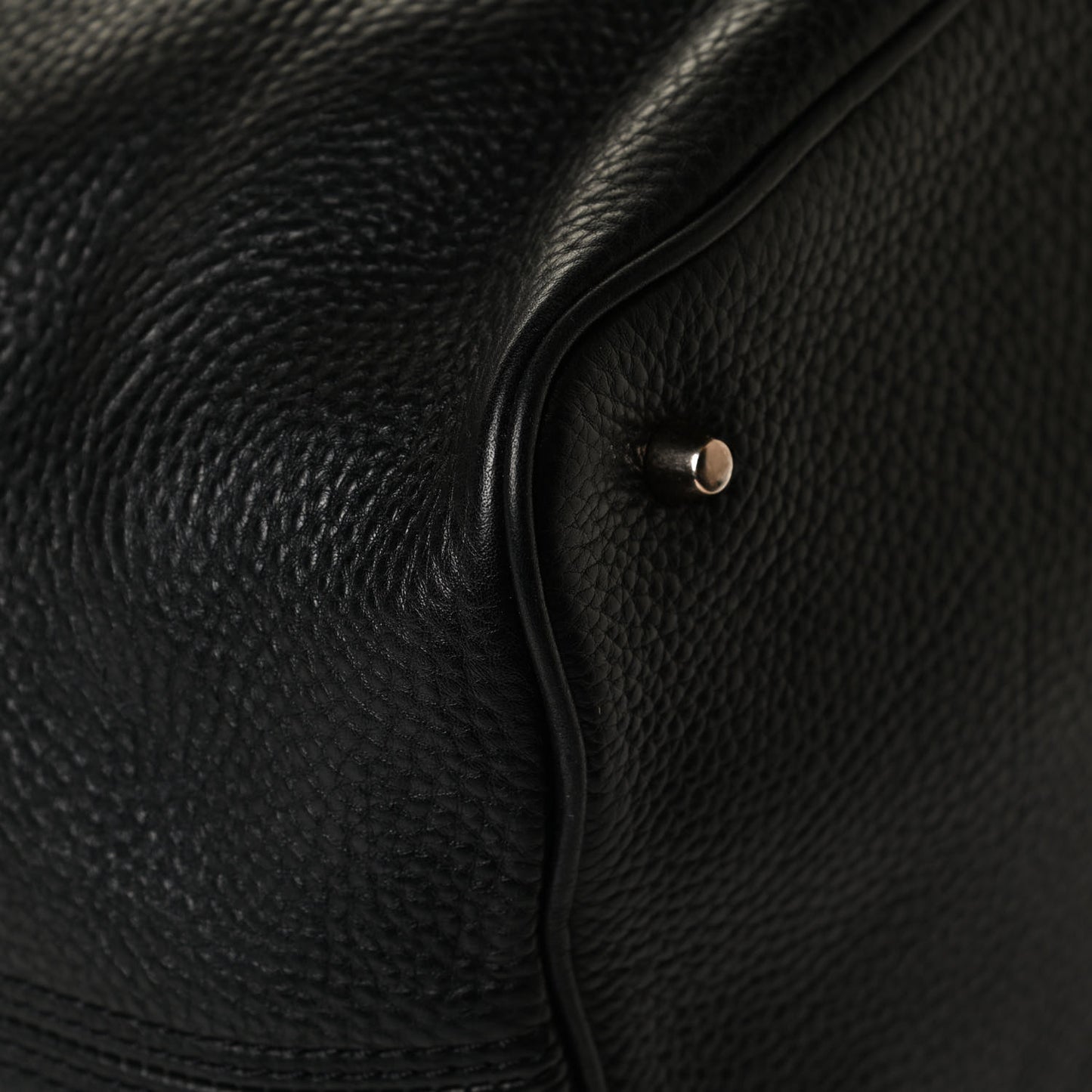 Grainy Calfskin Medium Check Ashby Hobo Black