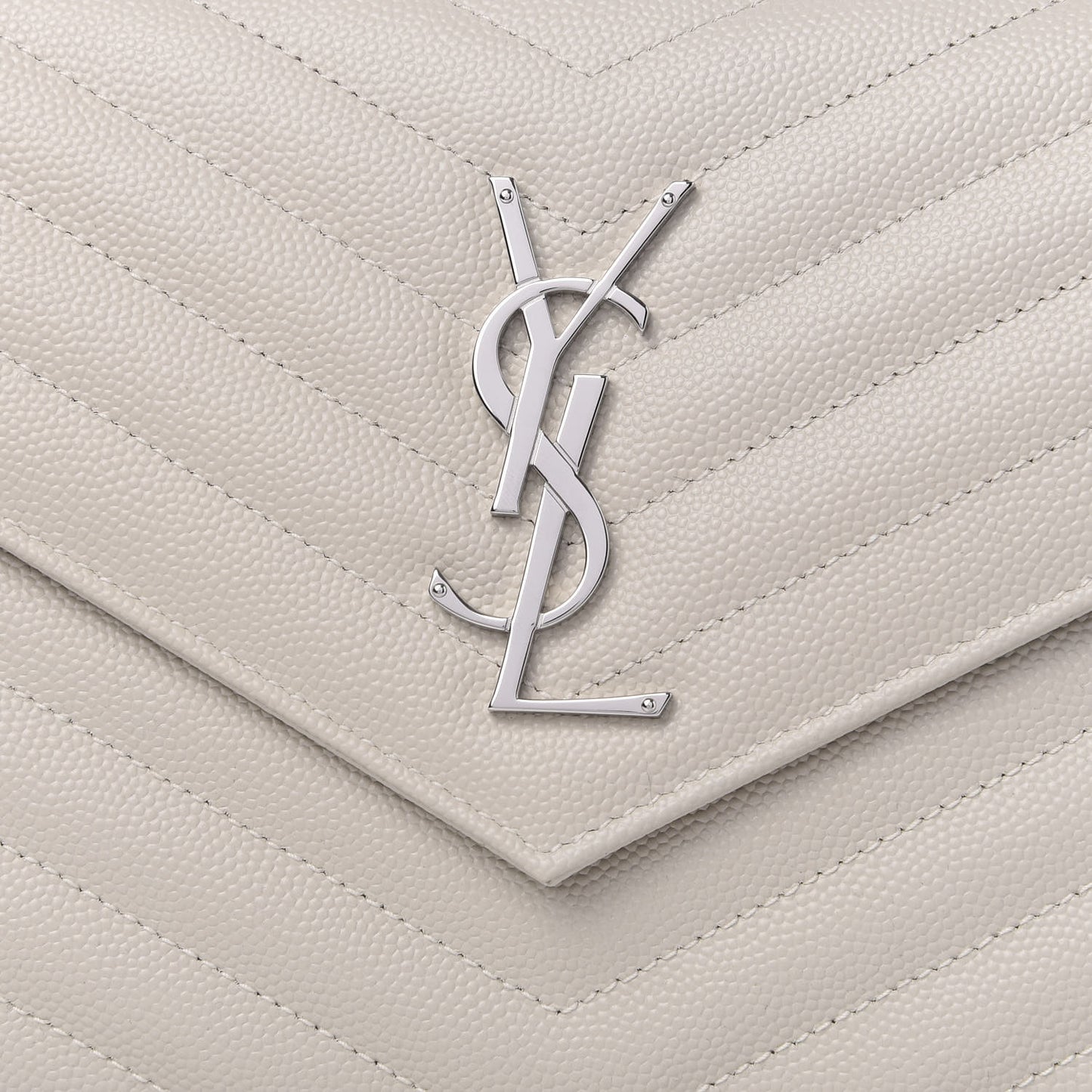Grain De Poudre Matelasse Chevron Monogram Chain Wallet Icy White