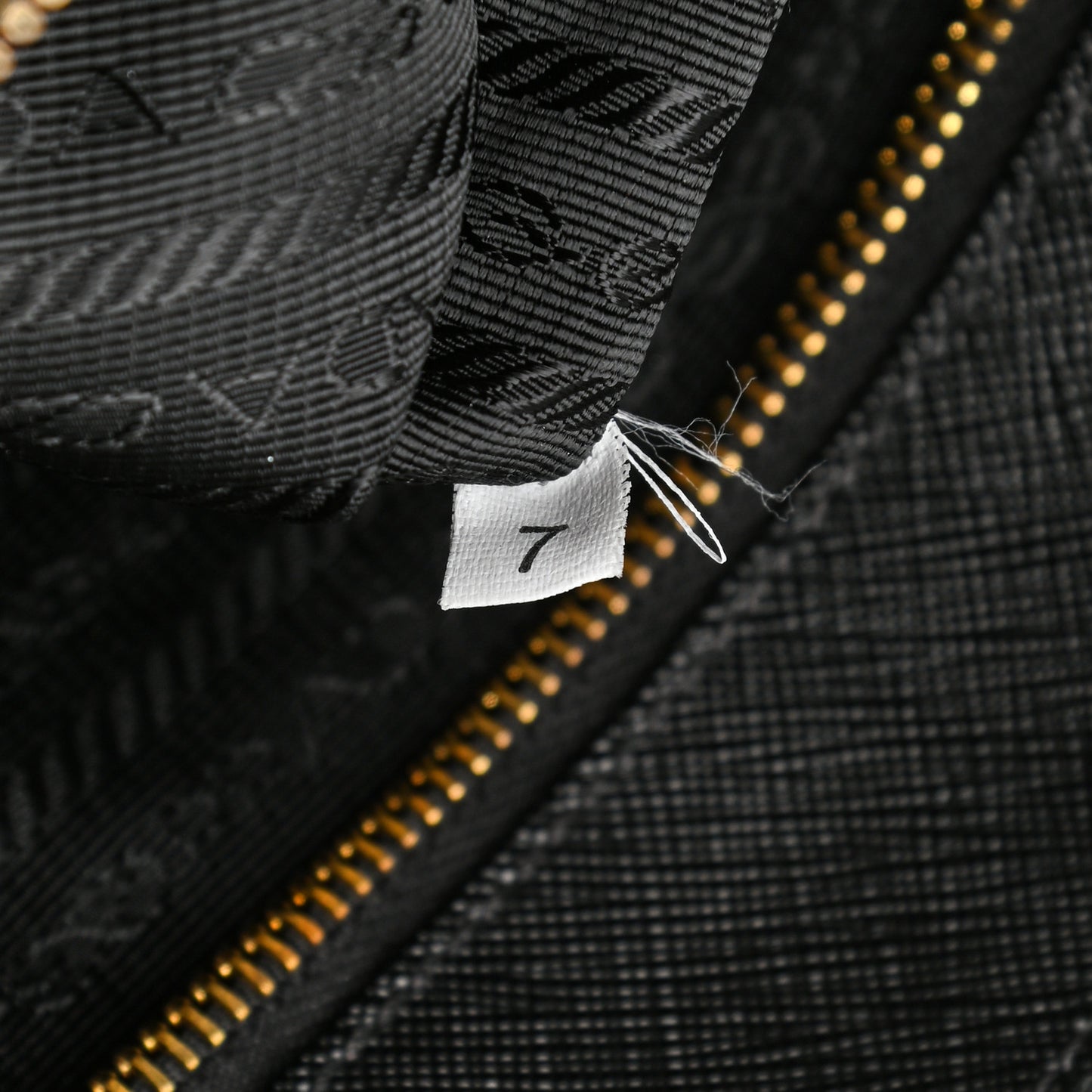 Saffiano Large Galleria Double Zip Tote Black