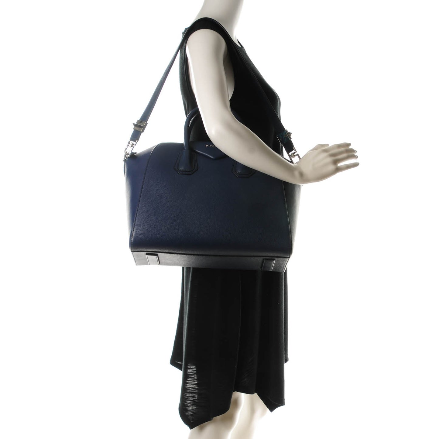Sugar Goatskin Medium Antigona Navy