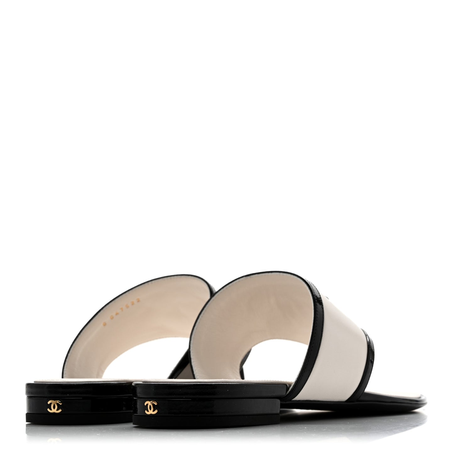 Lambskin Patent Calfskin CC Thong Sandals 38.5 White Black