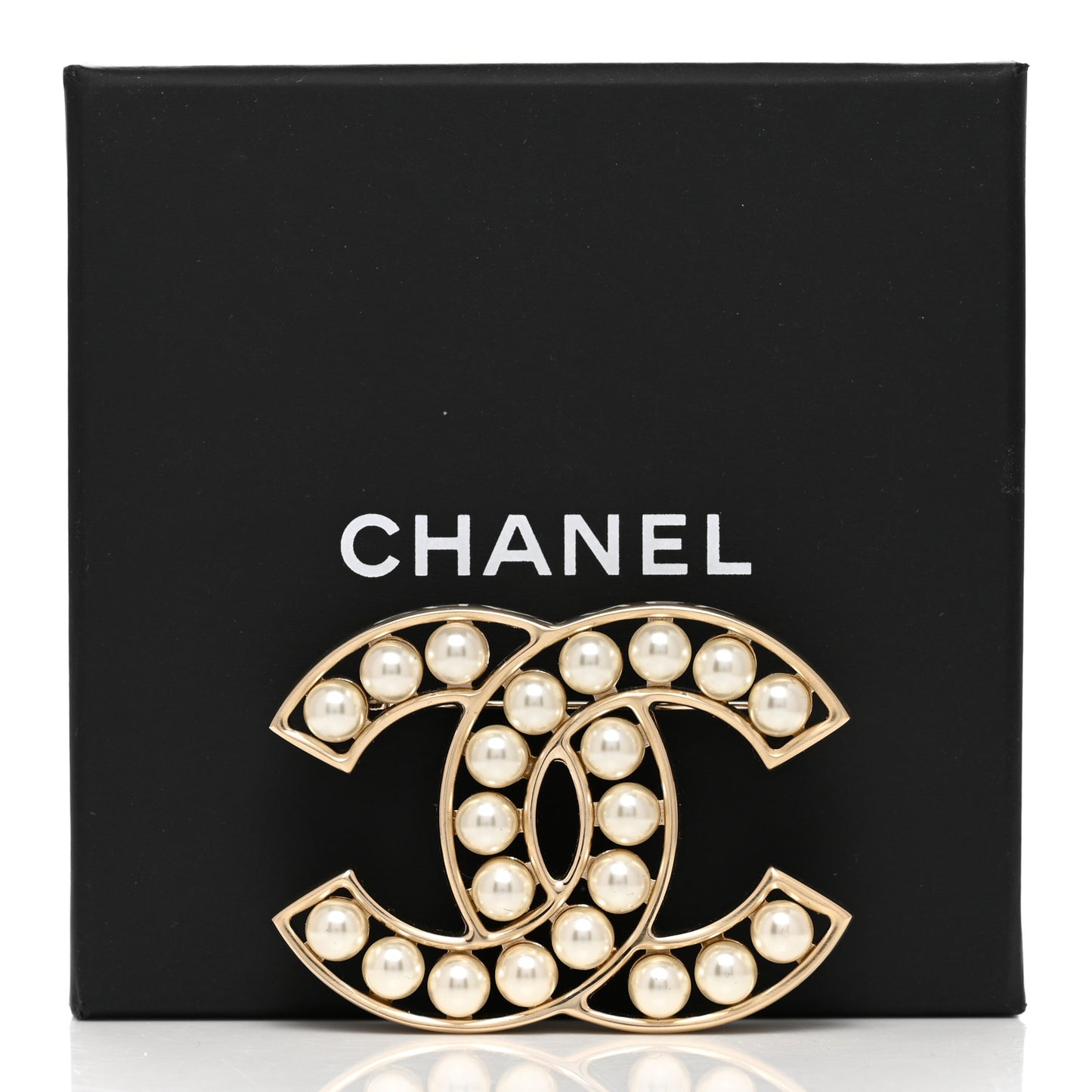 CC Pearl Brooch Pin Gold