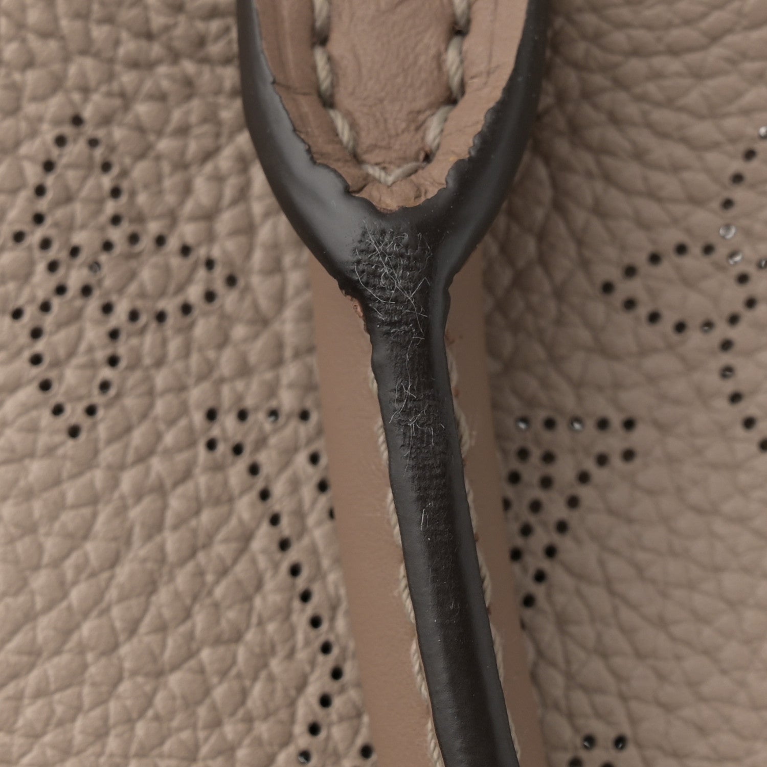 Louis Vuitton Mahina Girolata Galet 12 of 12