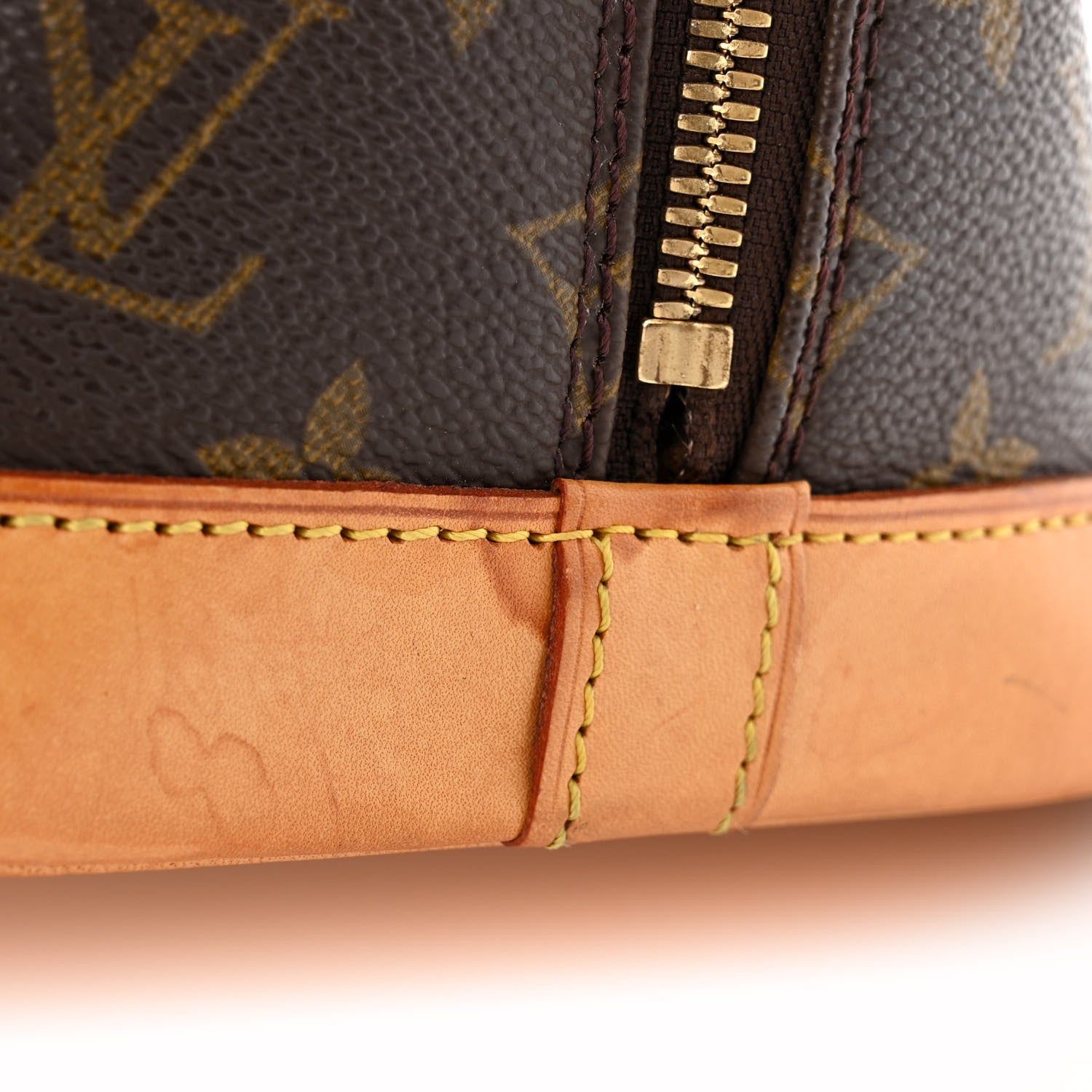 Louis Vuitton Monogram Alma PM 11 of 18