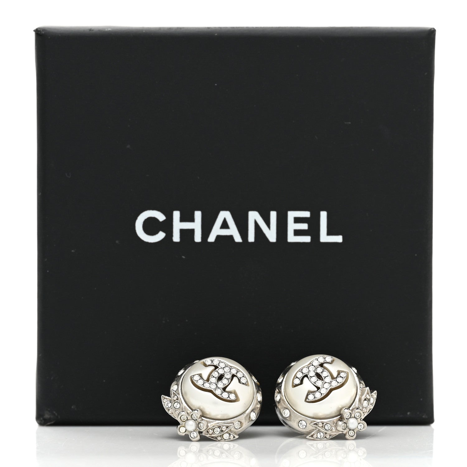Chanel Pearl Crystal CC Round Earrings Silver 5 of 5