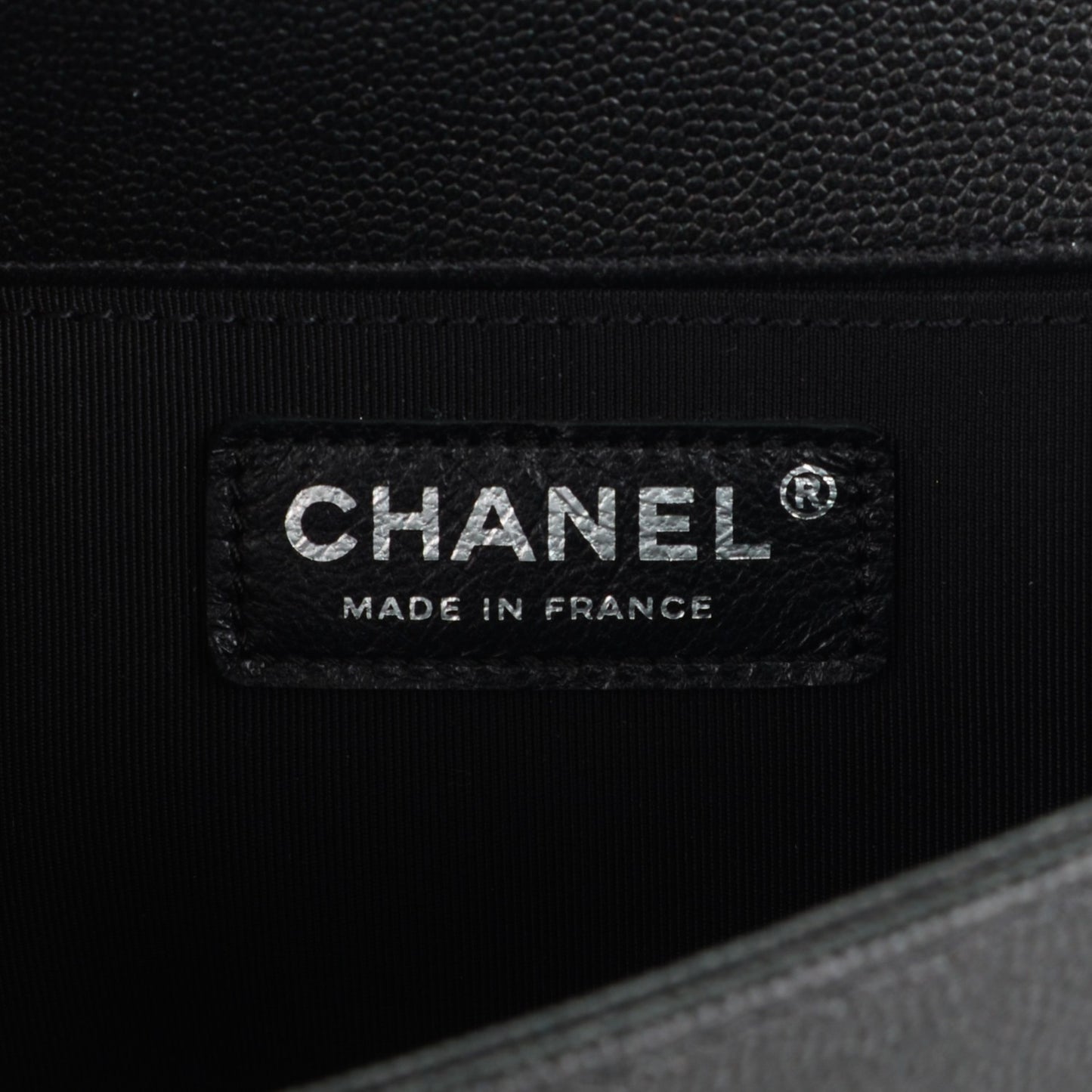 Caviar Quilted Medium Boy Flap So Black
