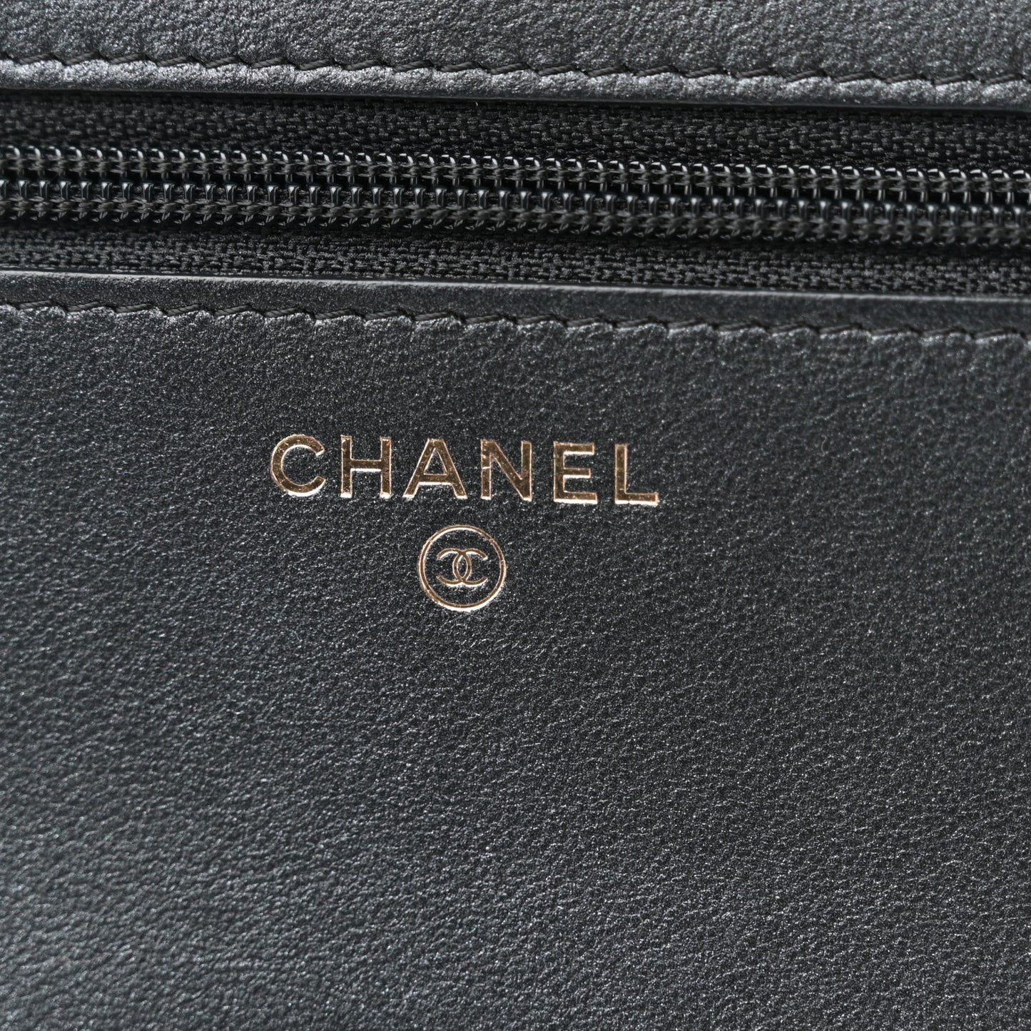 Iridescent Lambskin Quilted Pearl Wallet On Chain WOC Black