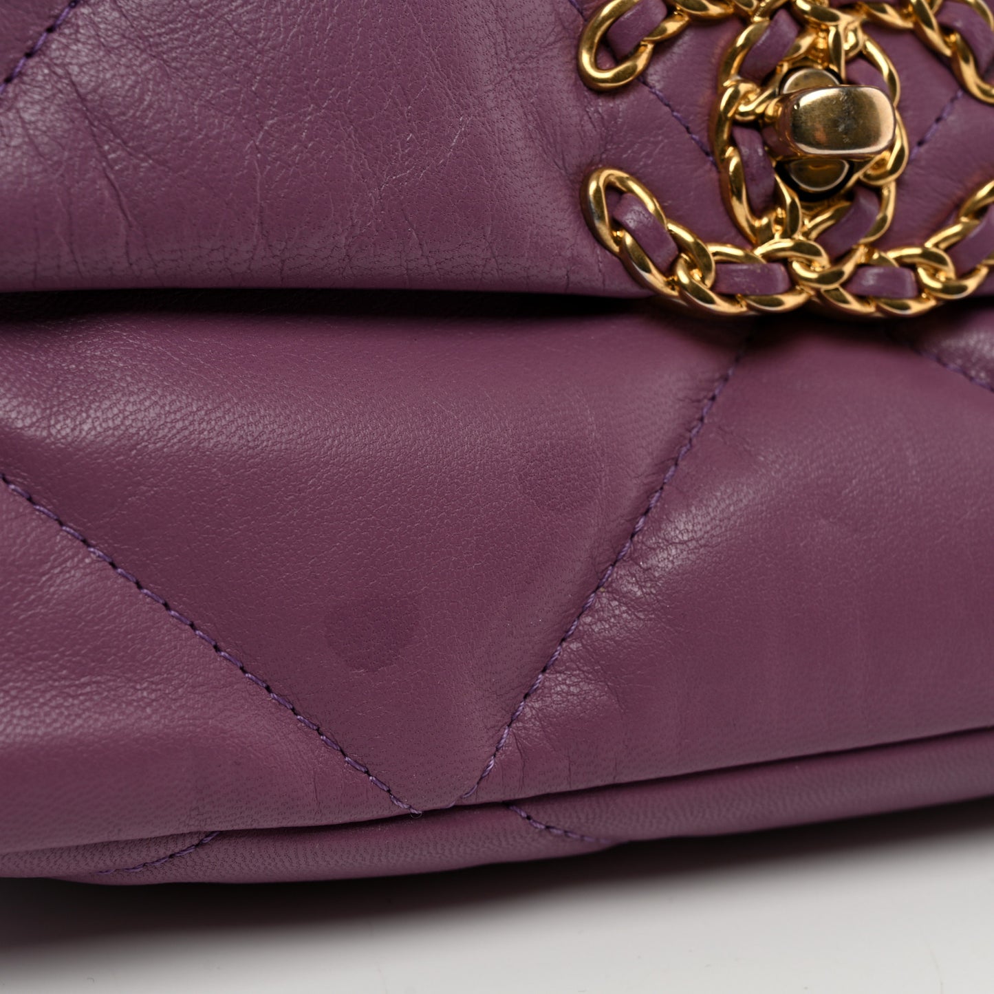 Goatskin Quilted Medium Chanel 19 Flap Violet Purple