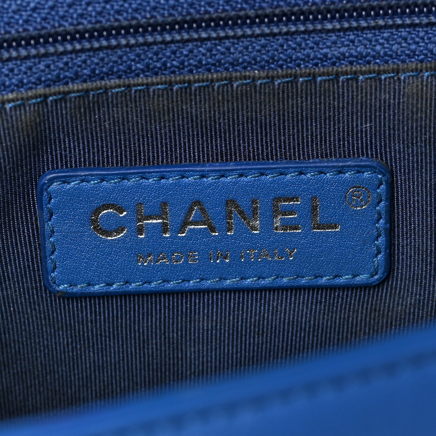 Lambskin Chevron Quilted New Medium Boy Flap Blue