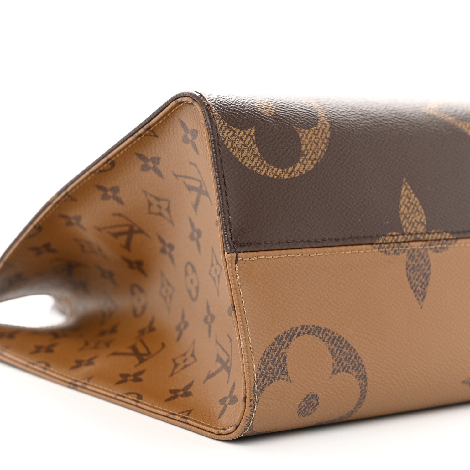 Louis Vuitton Reverse Monogram Giant Onthego MM 8 of 11