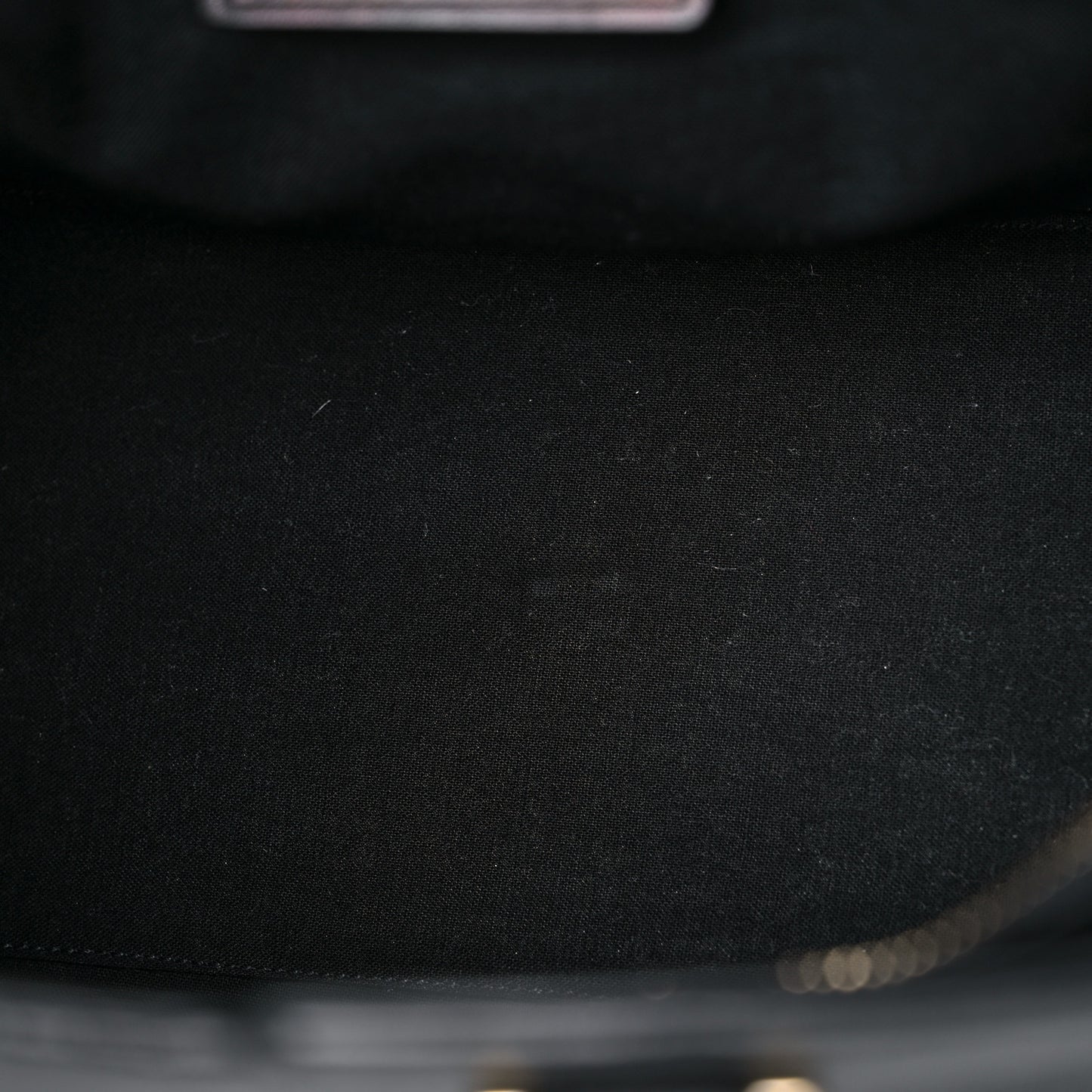 Textured Calfskin Small Classic Y Cabas Black