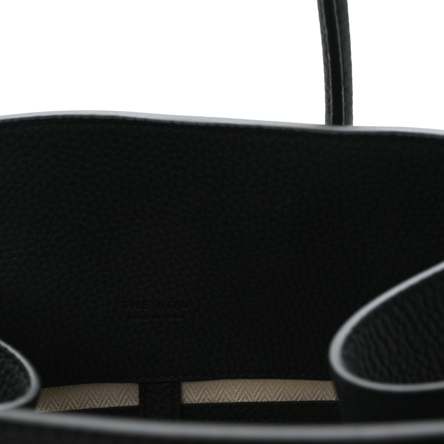 Matte Grained Calfskin Soft Margaux 15 Black