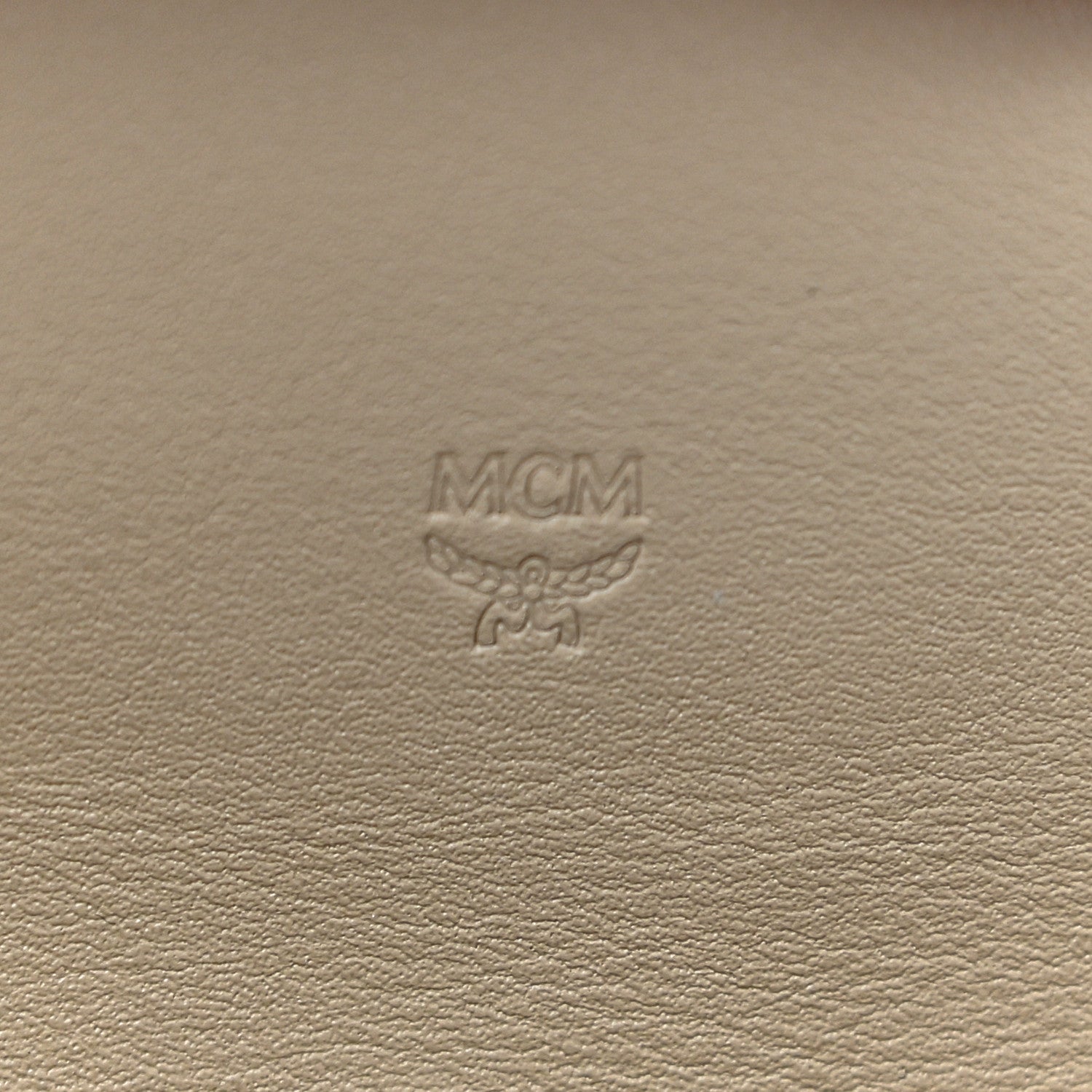MCM Metallic Visetos Patricia Wallet On Chain Gold 6 of 10