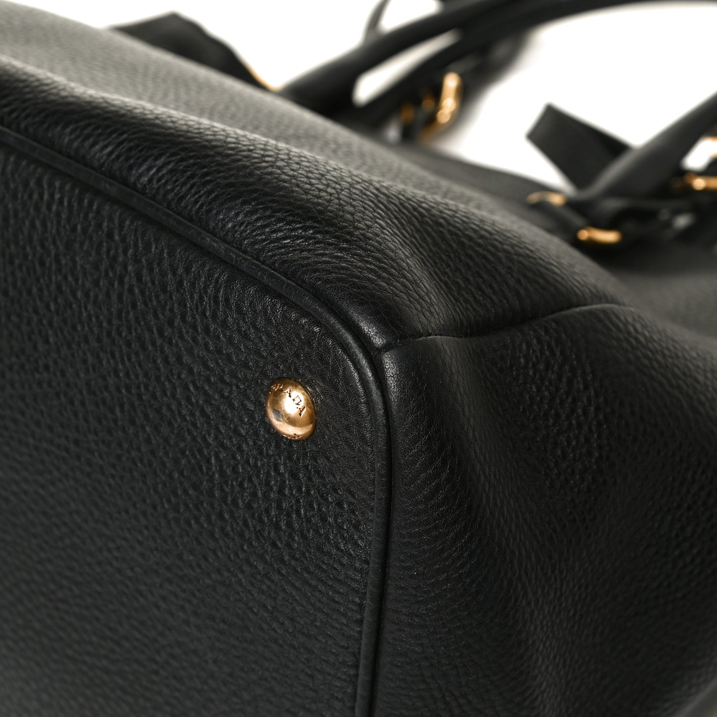 Vitello Daino Shopping Tote Black