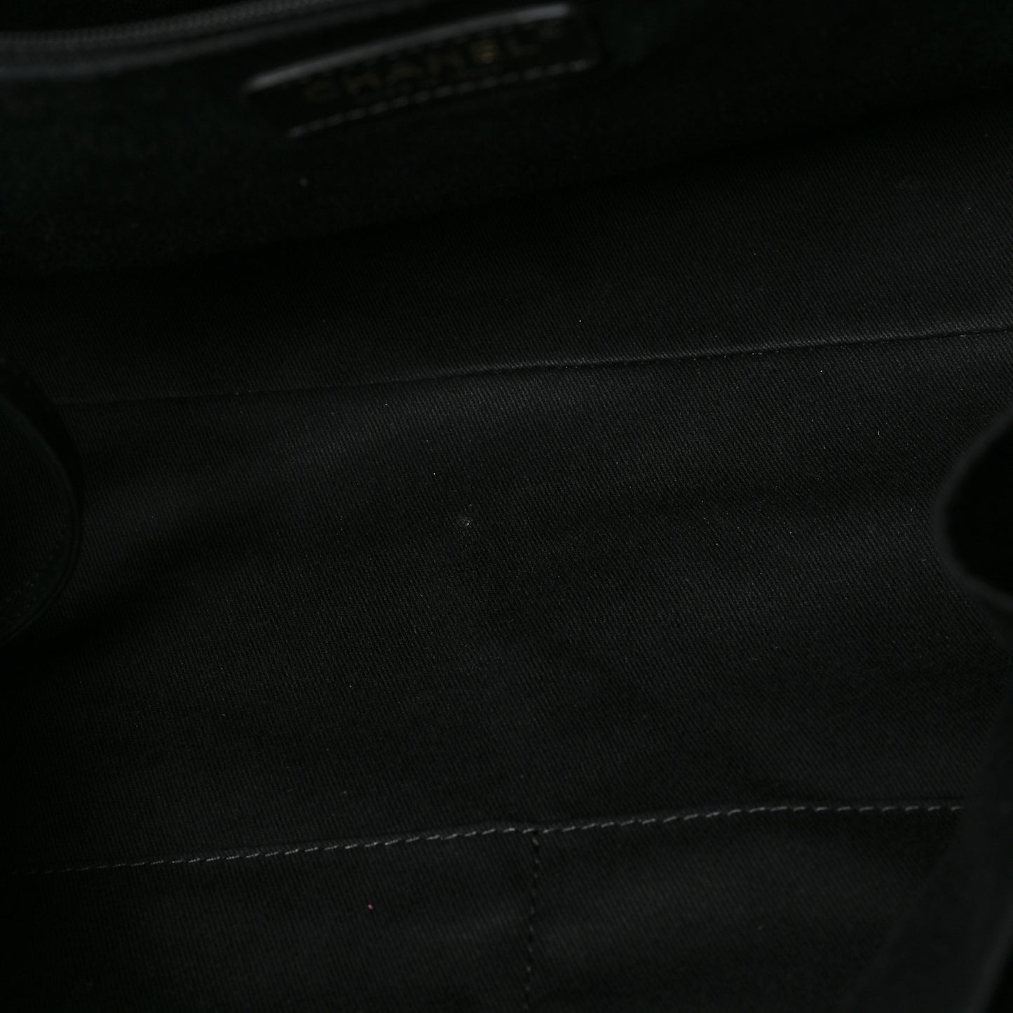 Mixed Fibers Calfskin Striped Medium Deauville Black