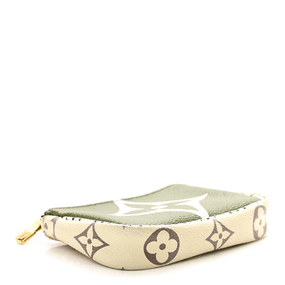 Louis Vuitton Monogram Giant Micro Pochette Accessories Kaki White 4 of 15