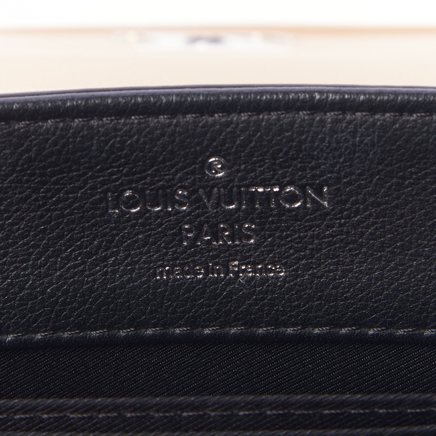 Soft Calfskin Lockme II Top Handle Vanille Black