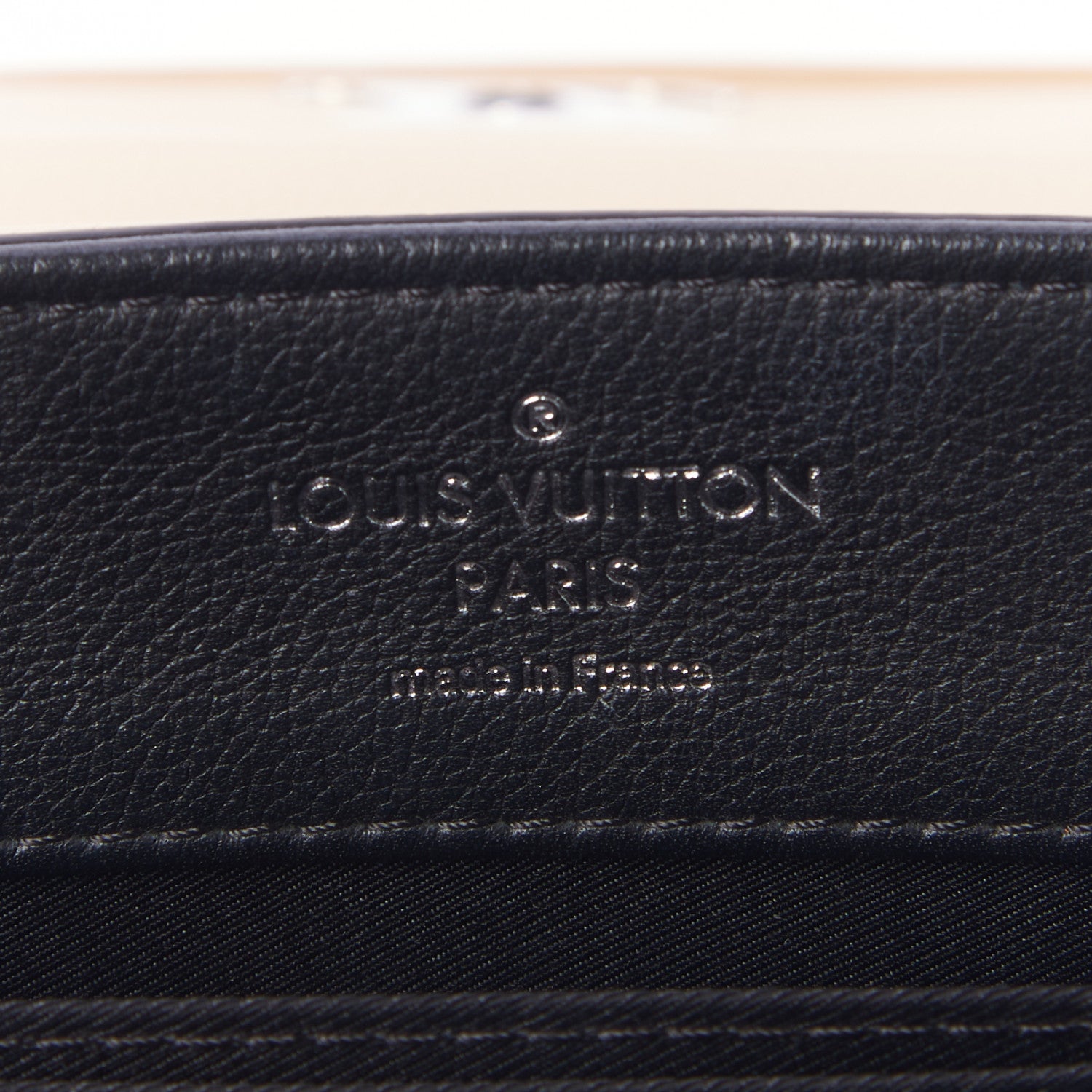 Louis Vuitton Soft Calfskin Lockme II Top Handle Vanille Black 8 of 8
